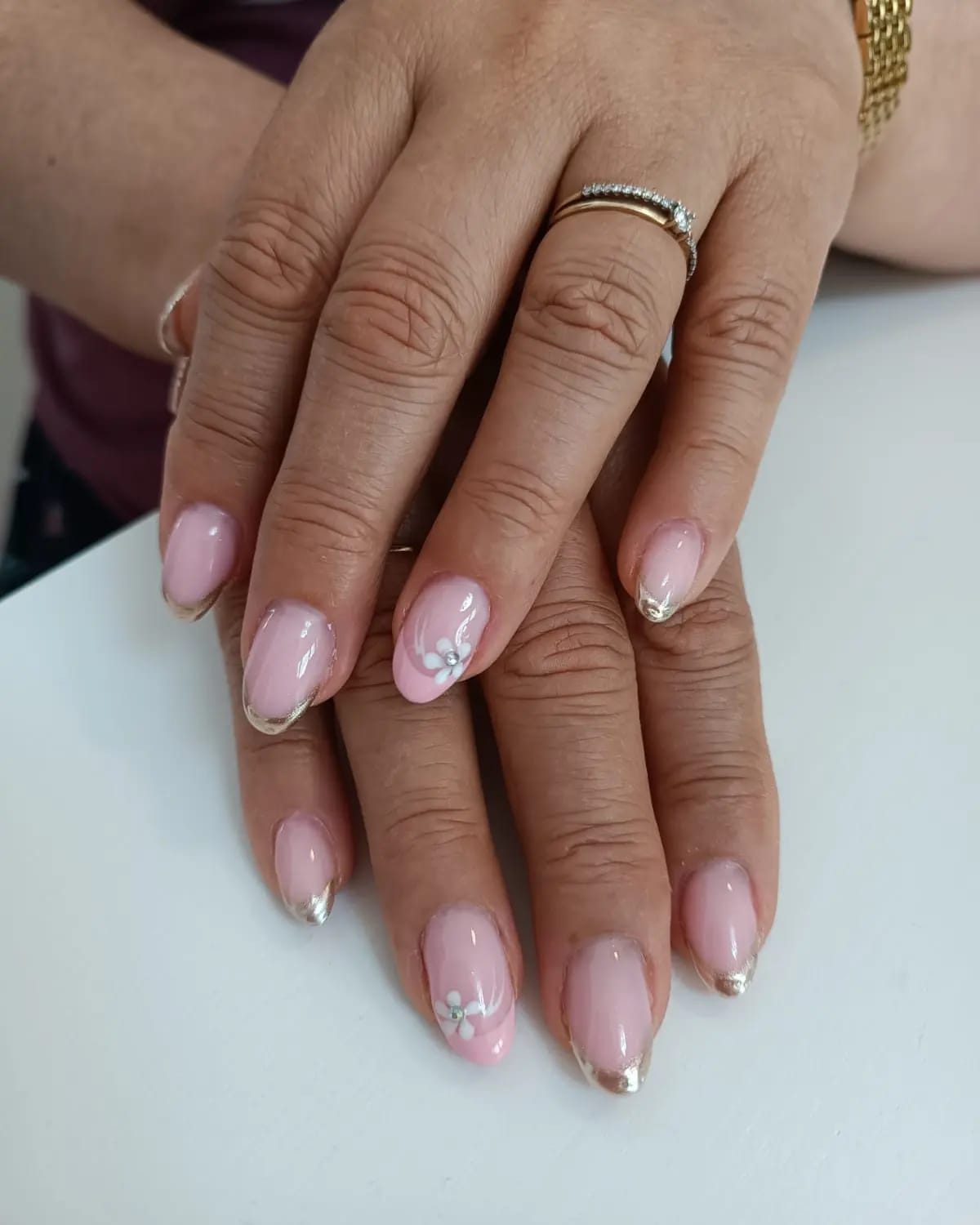 Manicura de gel en Havana Nails Torrelavega